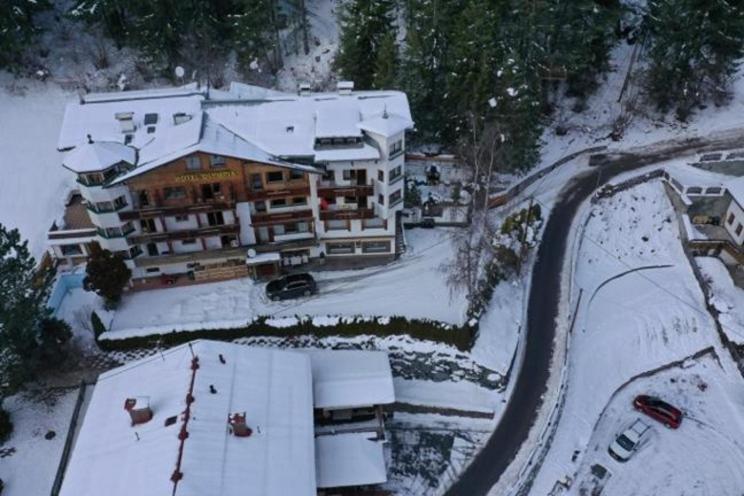 Hotel Olympia Pettneu am Arlberg Bagian luar foto